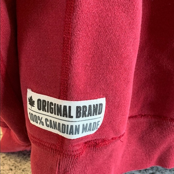 Red quarter Zip Up Sweatshirt with Relaxed Fit and Soft Material - Picture 5 of 8